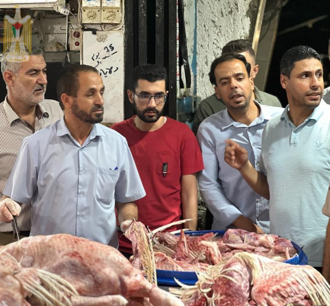 الاقتصاد تتلف كميات كبيرة من الحبش الغير صالحة للاستهلاك الادمي بخانيونس والوسطى