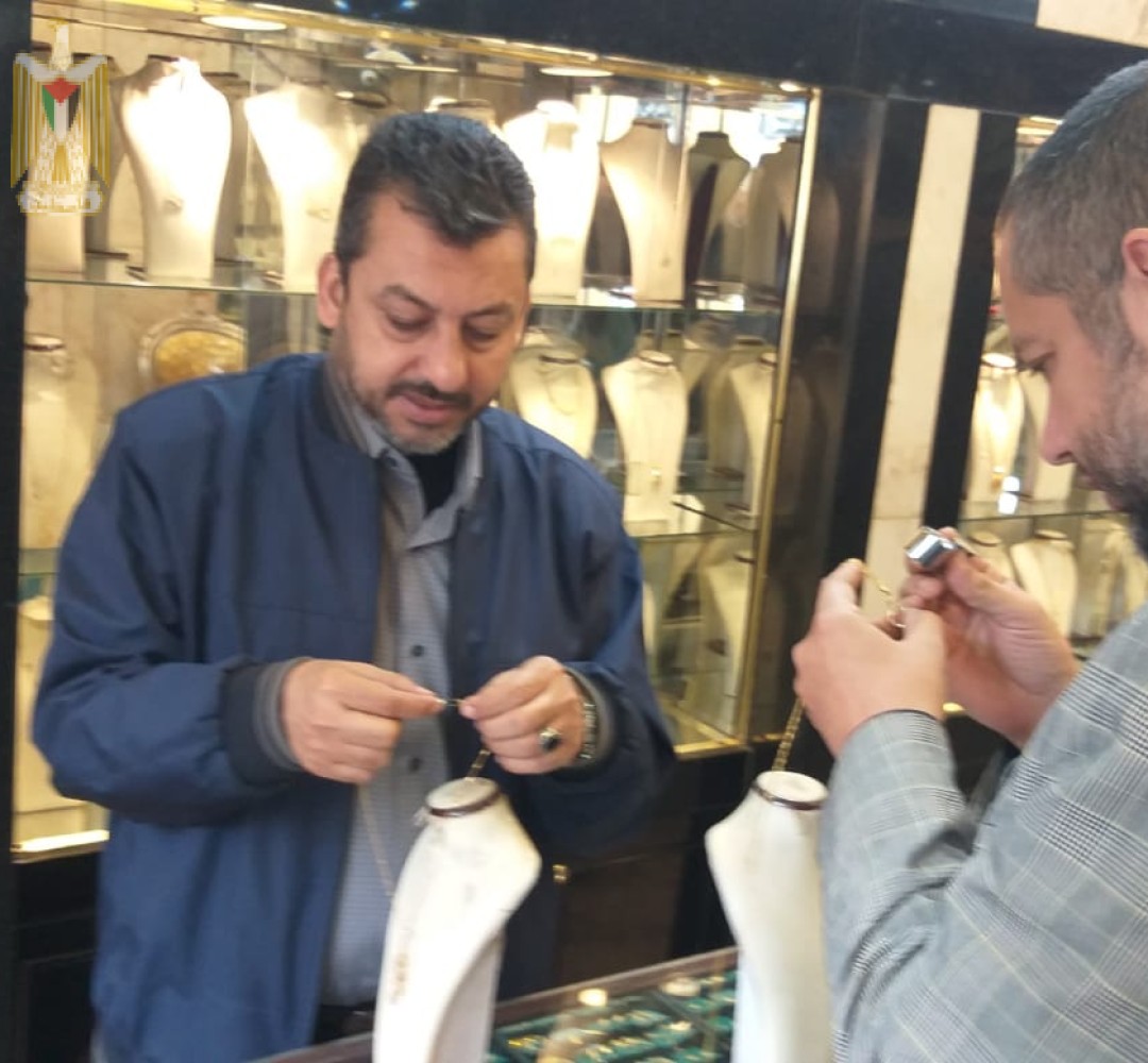 الاقتصاد: مديرية دمغ ومراقبة المعادن الثمينة تنظم 40 زيارة على محال الذهب والمجوهرات