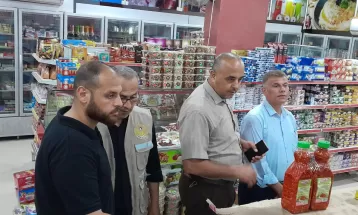 تزامناً مع عيد الأضحى المبارك الاقتصاد: مكتب رفح يجري جولة ميدانية للمحلات التجارية والمولات والأسواق الشعبية